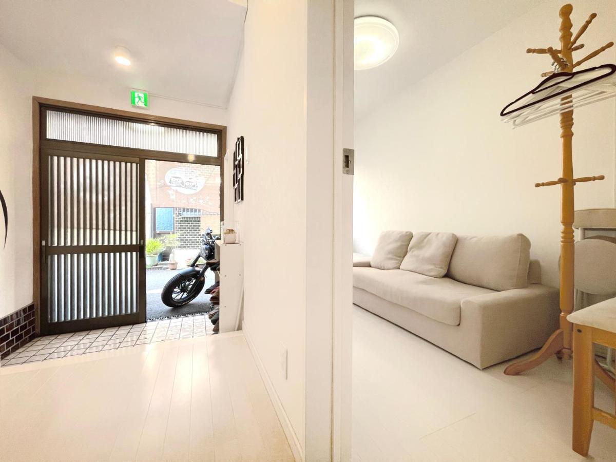 Guesthouse中道 Osaka Exteriör bild